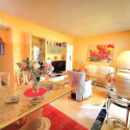 Banana Apartament Marbella